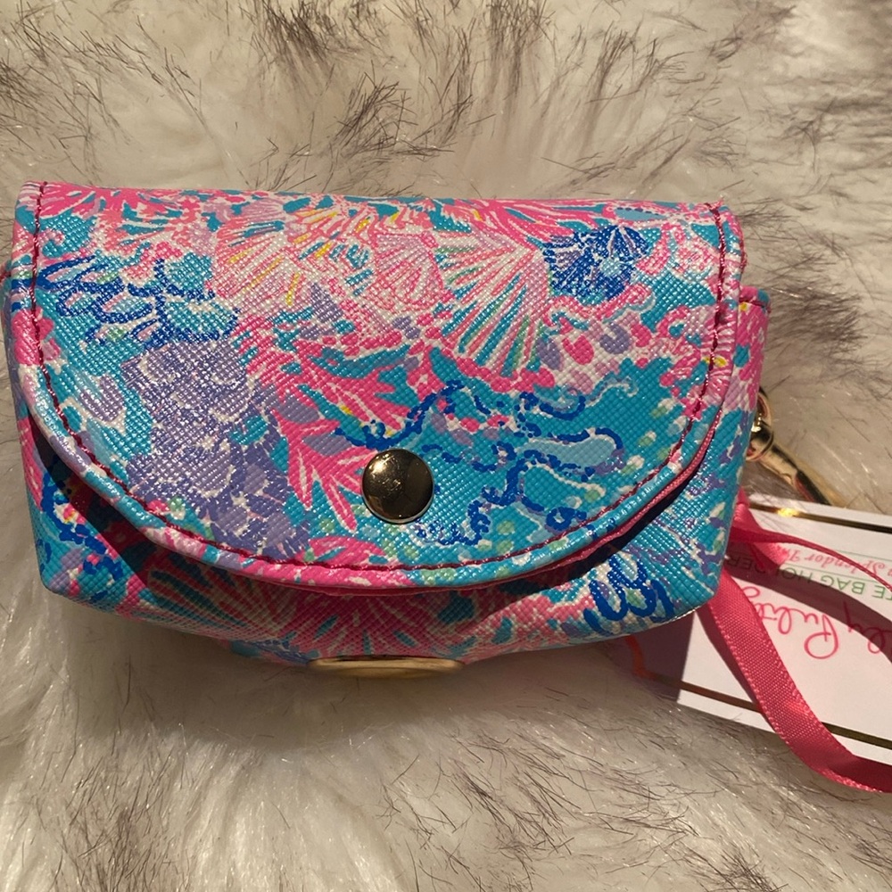 🐶💩💕NWT Lilly Pulitzer Doggie Poop Bag Holder Featured I’m Splendor in the Sand💕💩